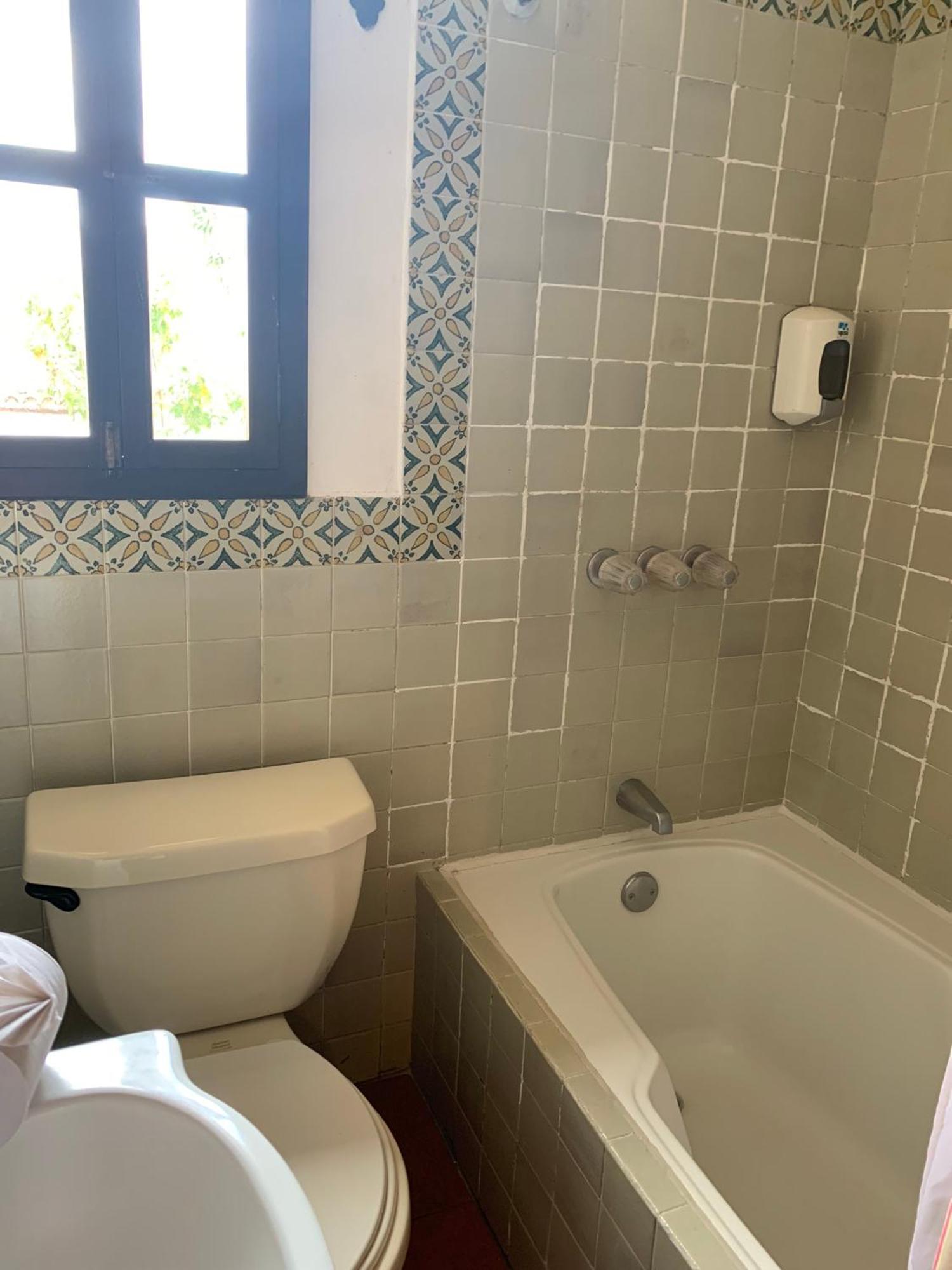 Hotel T Kon T Antigua Екстериор снимка